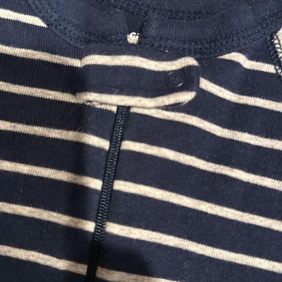 Carter’s long PJ set 3 - Picture 6 of 10